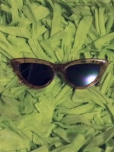 Load image into Gallery viewer, Glasses
